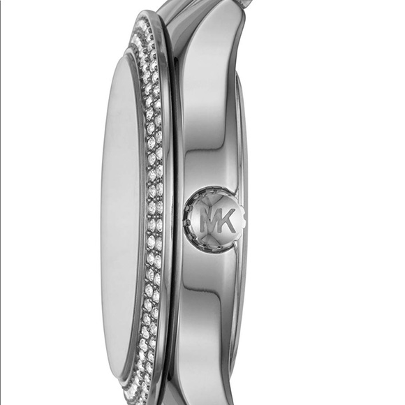 Michael Kors Women's Silvertone Round Face Kerry - Picture 3 of 7